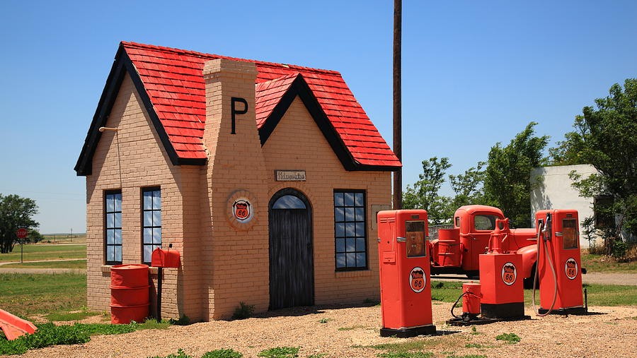 Click to Enlarge-Esc to Close EventPhotos/Route66/Route 66-3705e Station-McLean TX.jpg